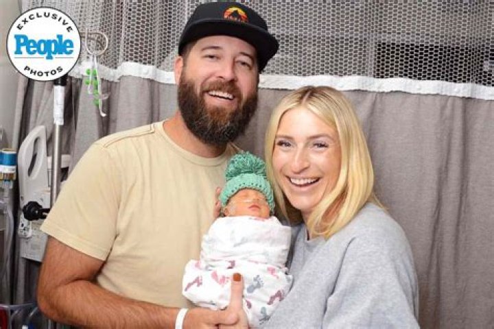 Explore HGTV Jasmine Roth's Married Life, Husband, Parents, Net Worth, & Wikipedia Details